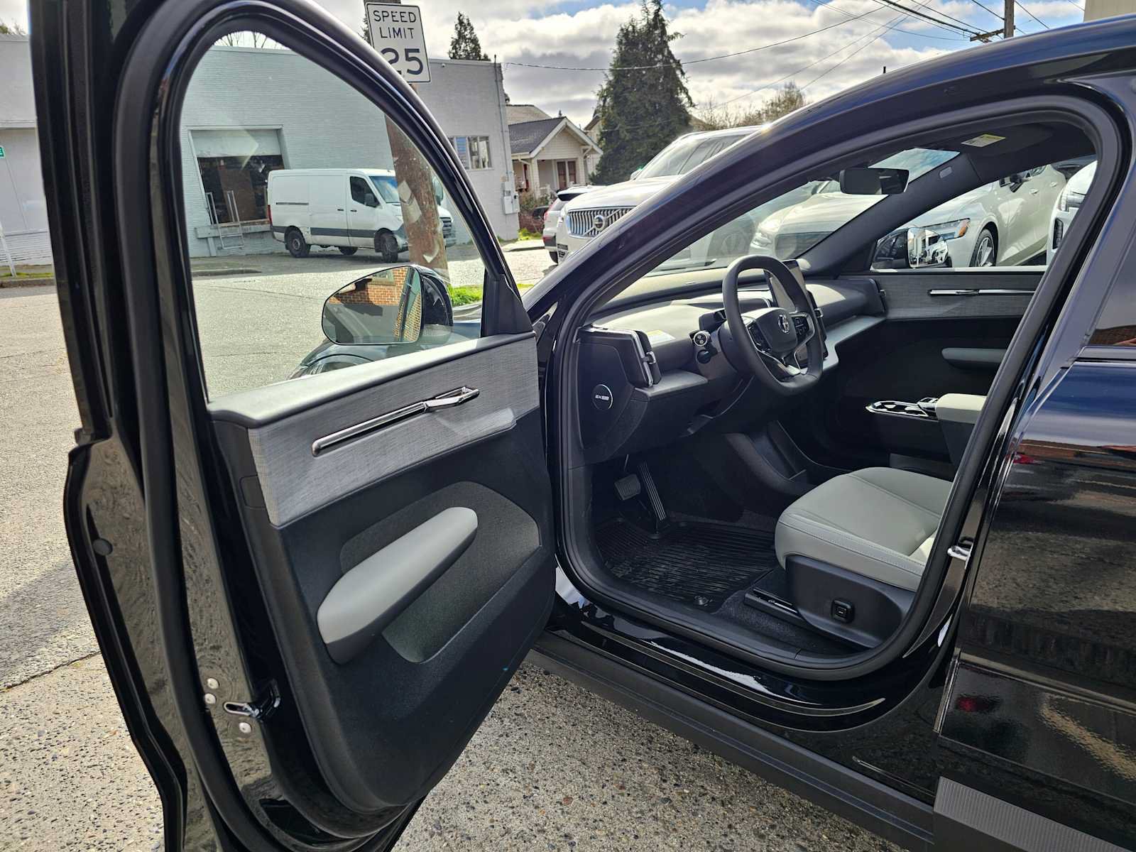 New 2026 Volvo EX30 Cross Country Ultra w/ Protection Package Premier AWD/4WD image 22