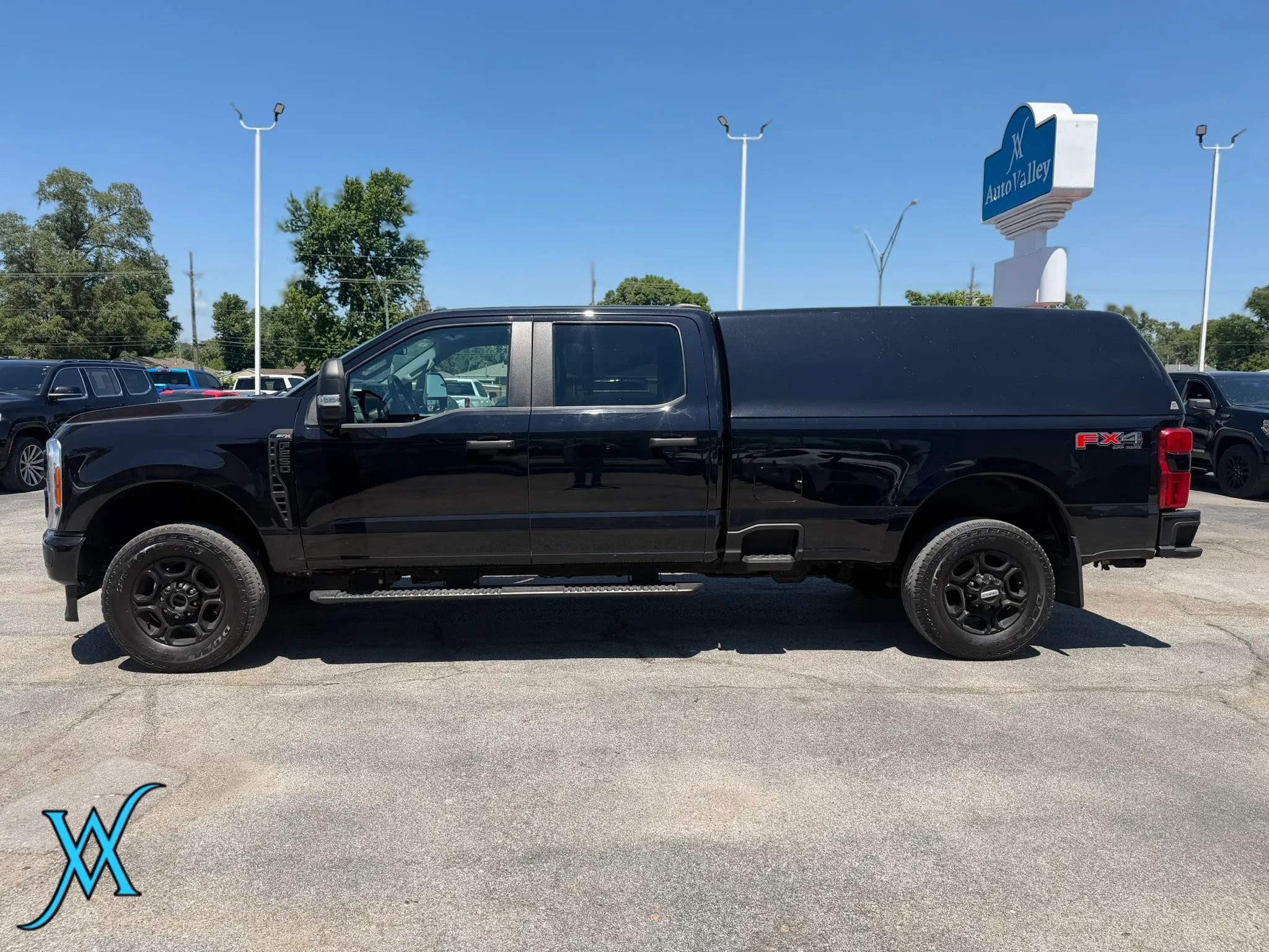 Used 2024 Ford F250 XL w/ STX Appearance Package AWD/4WD image 4