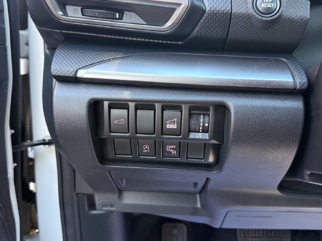 Used 2020 Subaru Forester Premium AWD/4WD image 14