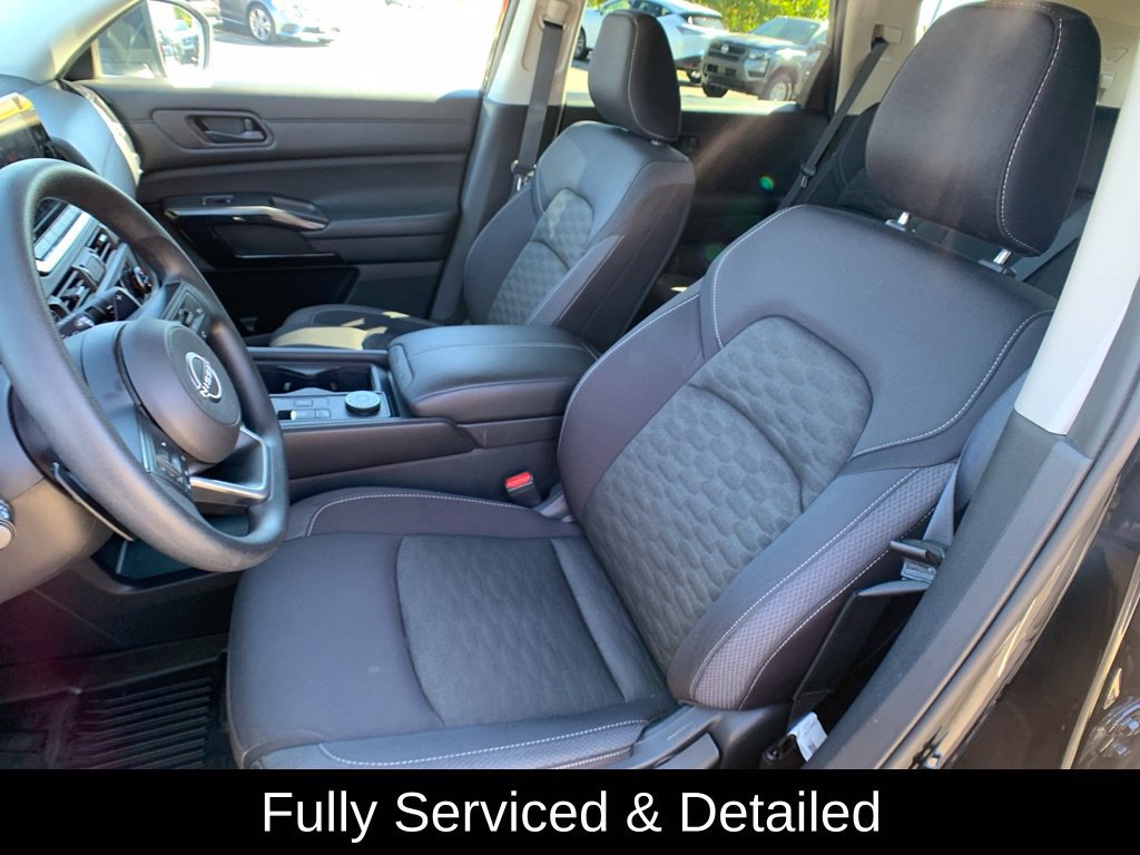 Used 2023 Nissan Pathfinder S AWD/4WD image 14