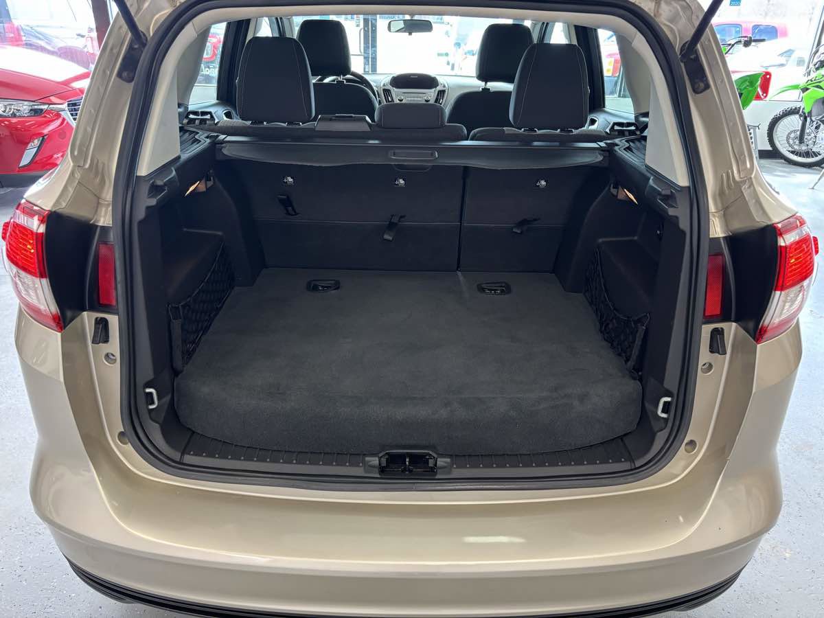 Used 2017 Ford C-MAX SE image 13