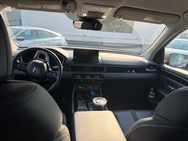 Used 2025 Honda Pilot EX-L image 8