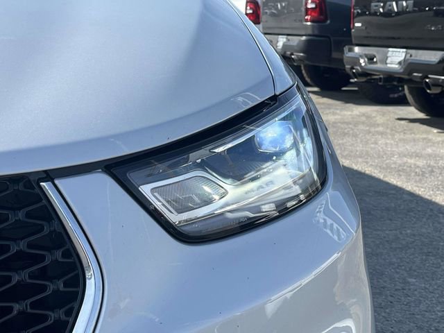 Used 2024 Chrysler Pacifica Touring-L image 9