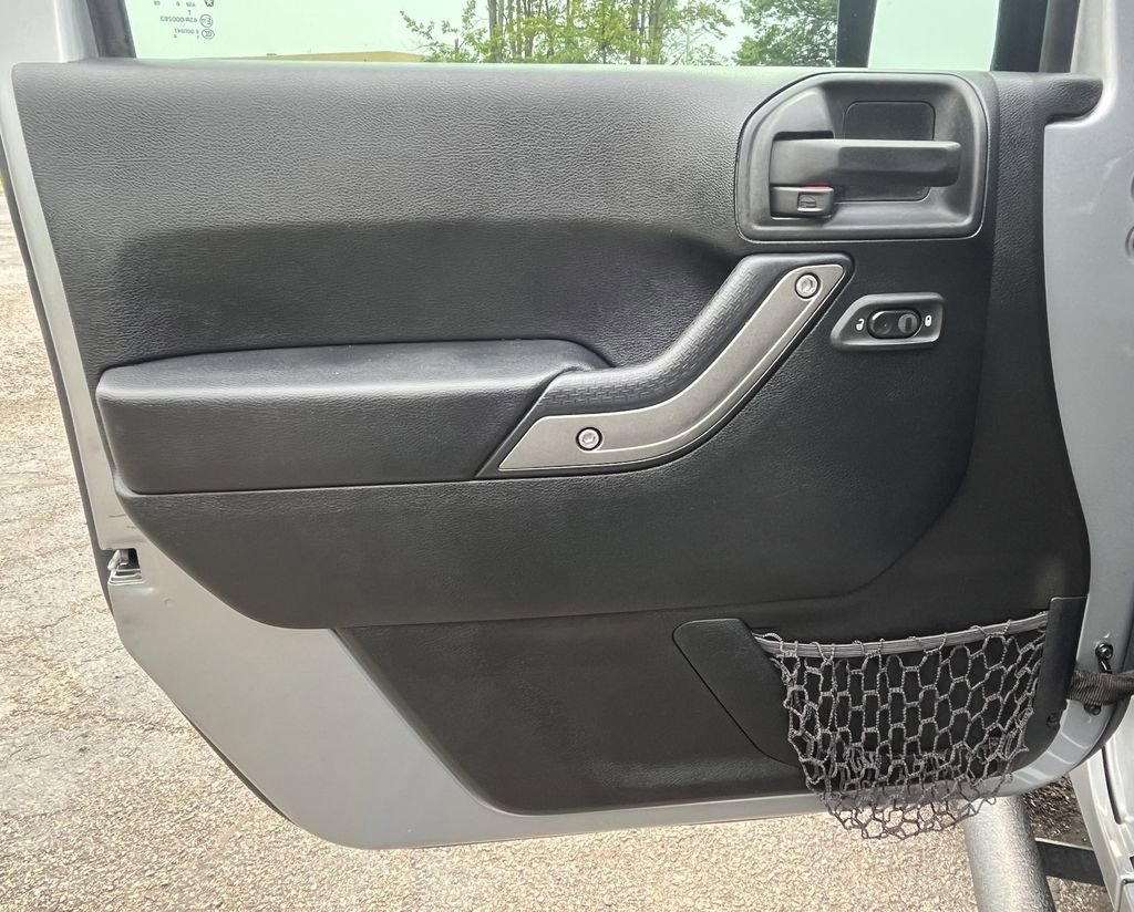 Used 2016 Jeep Wrangler Unlimited Sport w/ Quick Order Package 24S AWD/4WD image 9