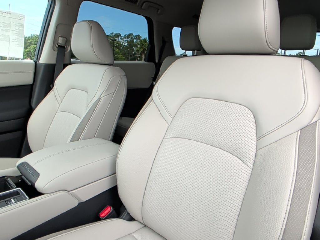 New 2026 Nissan Pathfinder SL FWD image 16