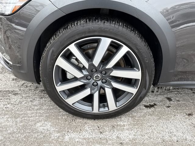 Certified 2023 Volvo V90 B6 Cross Country Plus w/ Climate Package image 10