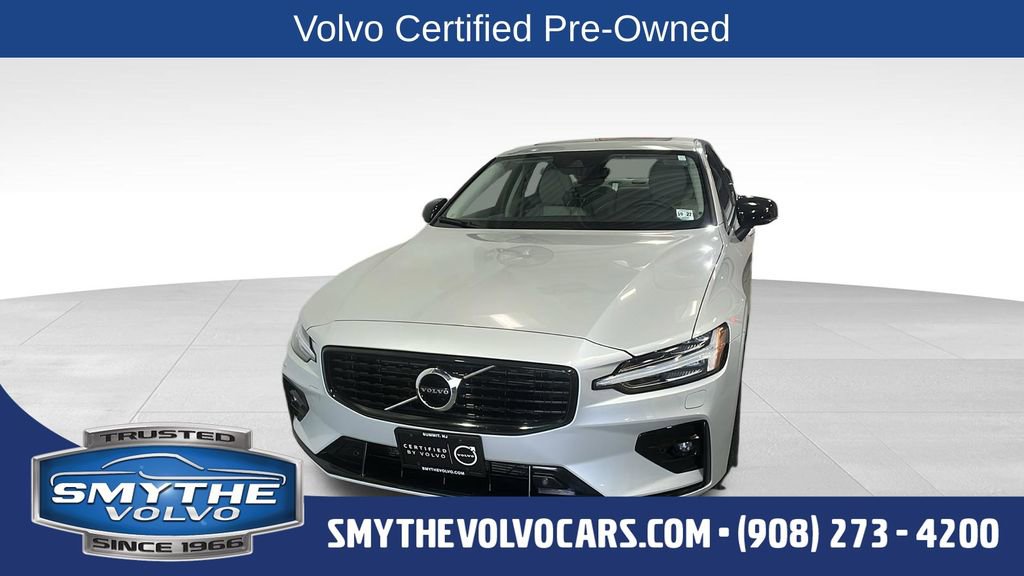 Certified 2022 Volvo S60 B5 Momentum w/ Premium Package AWD/4WD image 1