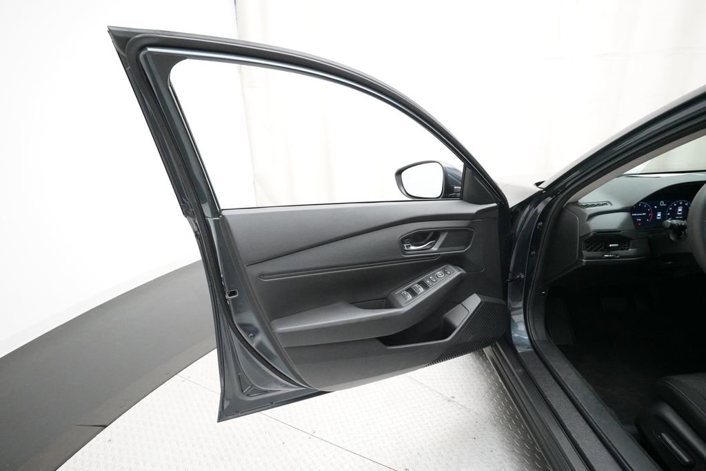 Certified 2023 Honda Accord EX image 27