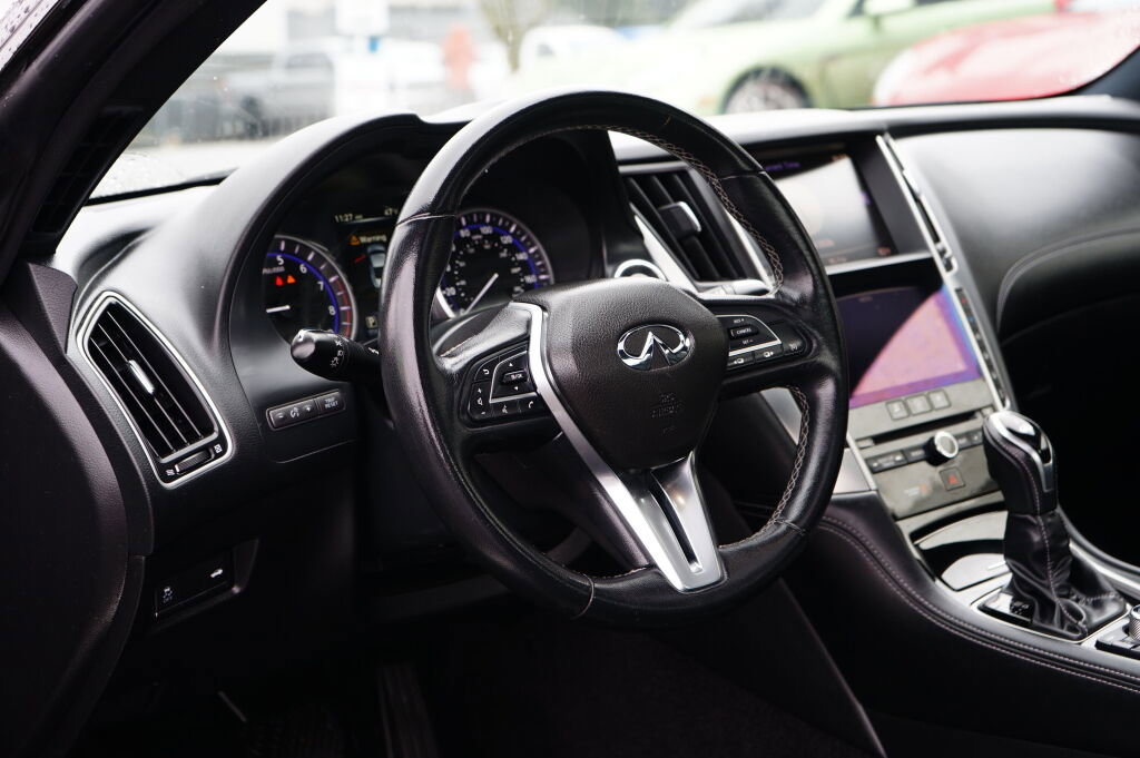 Used 2017 INFINITI Q60 3.0t image 13
