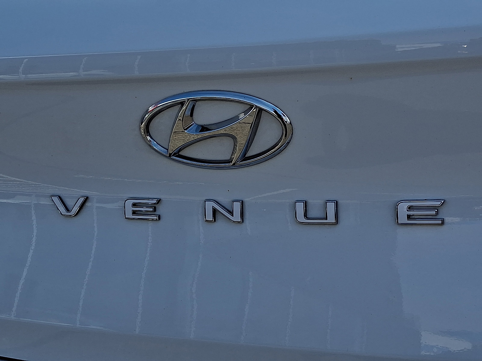 Used 2022 Hyundai Venue Limited w/ Cargo Package FWD image 30
