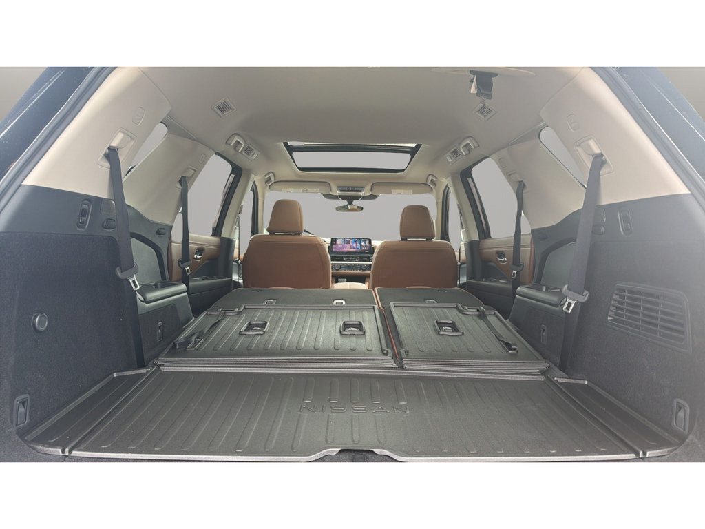 New 2026 Nissan Pathfinder Platinum w/ Cargo Package AWD/4WD image 18