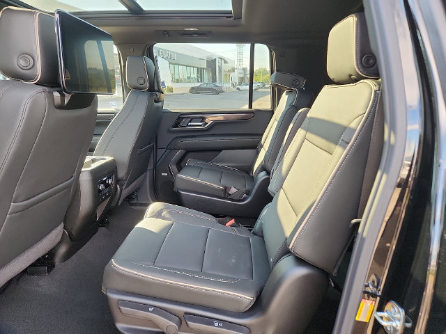 New 2026 GMC Yukon XL Elevation w/ Elevation Premium Package AWD/4WD image 6