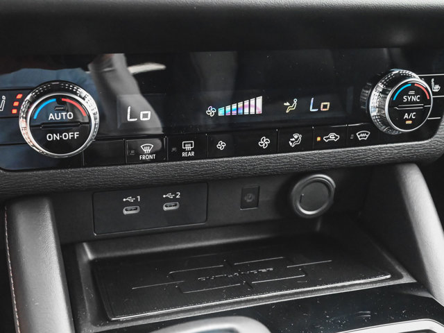 New 2025 Mitsubishi Outlander SE image 18