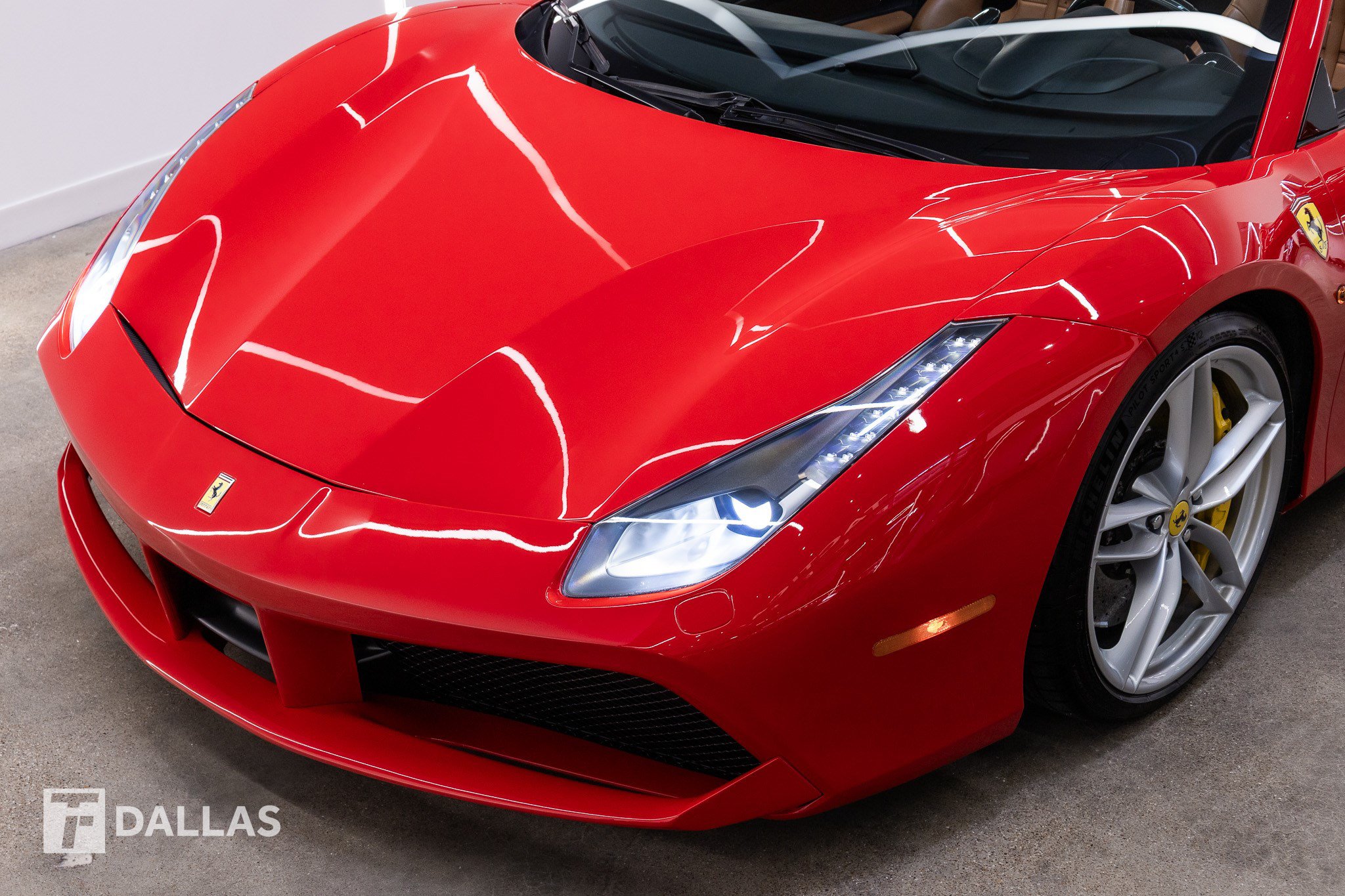 Used 2016 Ferrari 488 Spider RWD image 3