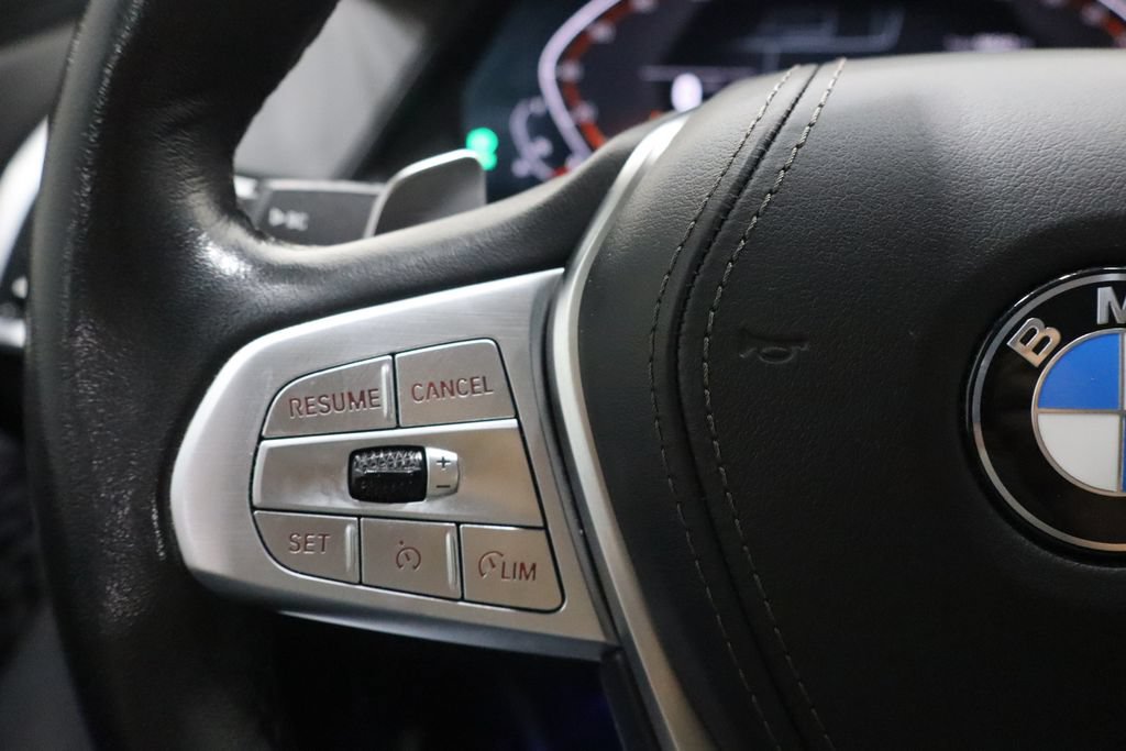 Used 2022 BMW X7 xDrive40i w/ Cold Weather Package AWD/4WD image 8