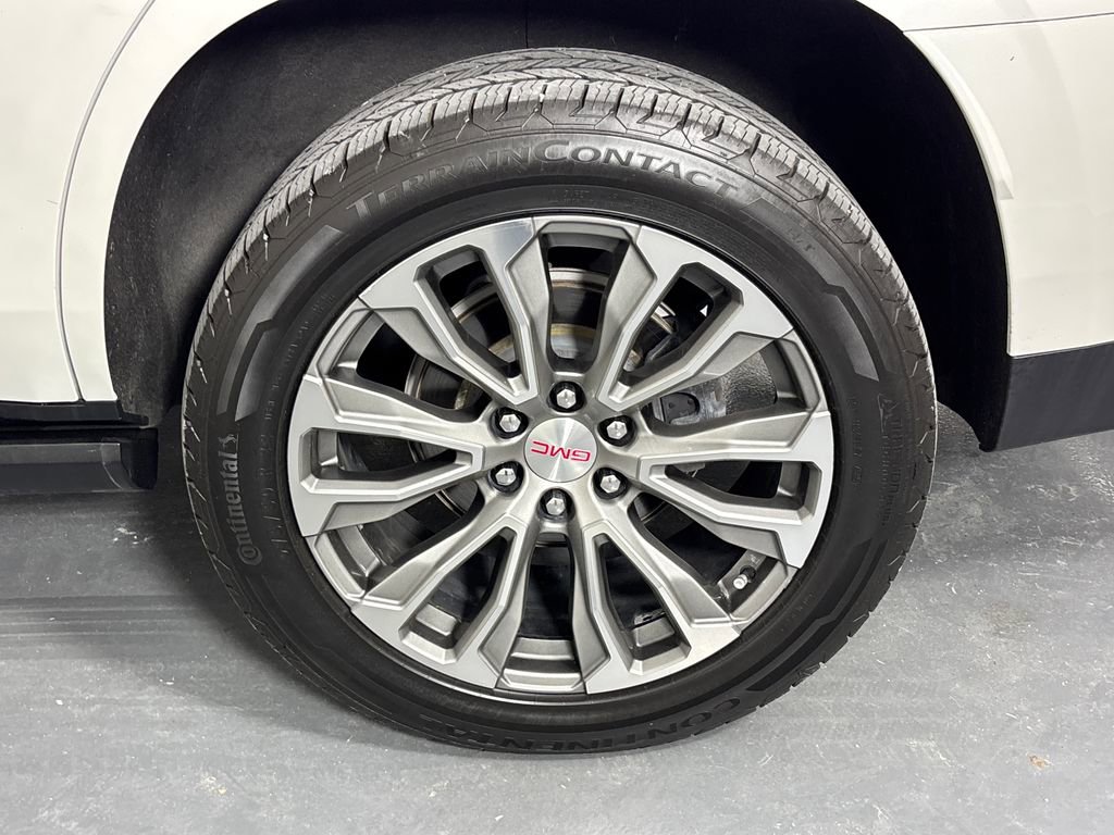 Used 2021 GMC Yukon Denali w/ Denali Premium Package image 32