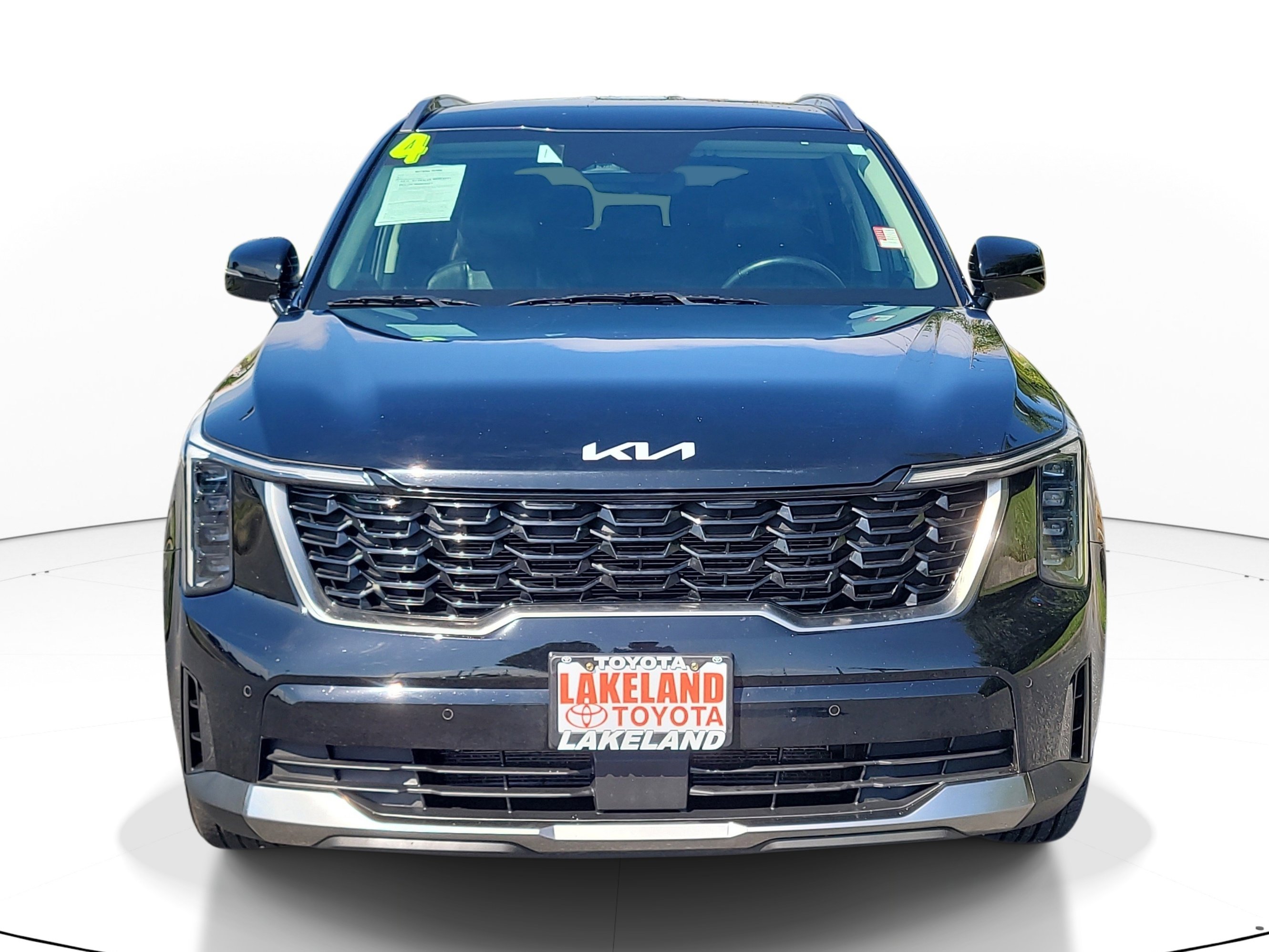 Used 2024 Kia Sorento S FWD image 2
