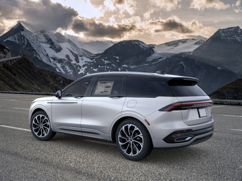 New 2026 Lincoln Nautilus Reserve image 4