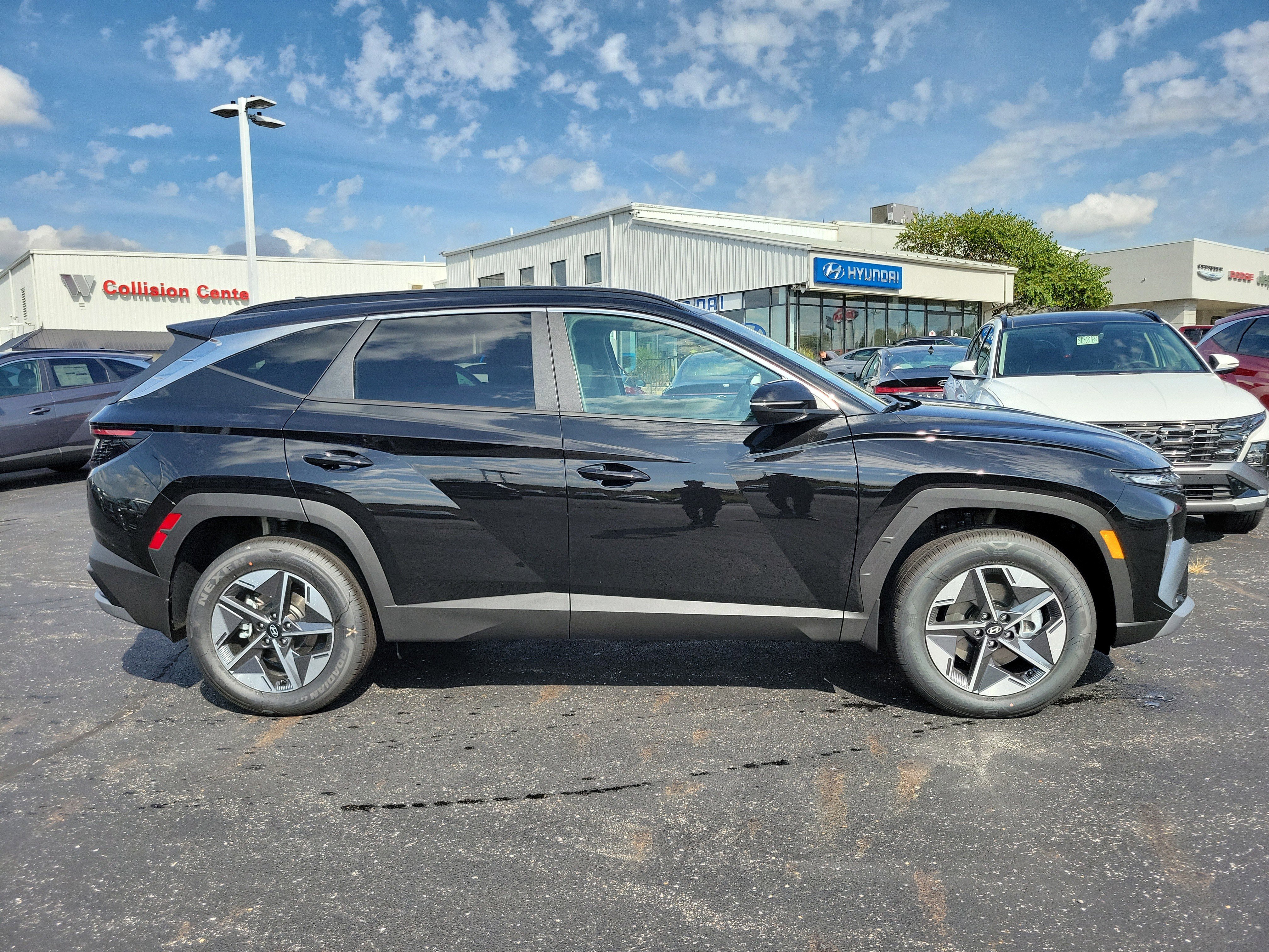 New 2025 Hyundai Tucson SEL image 3