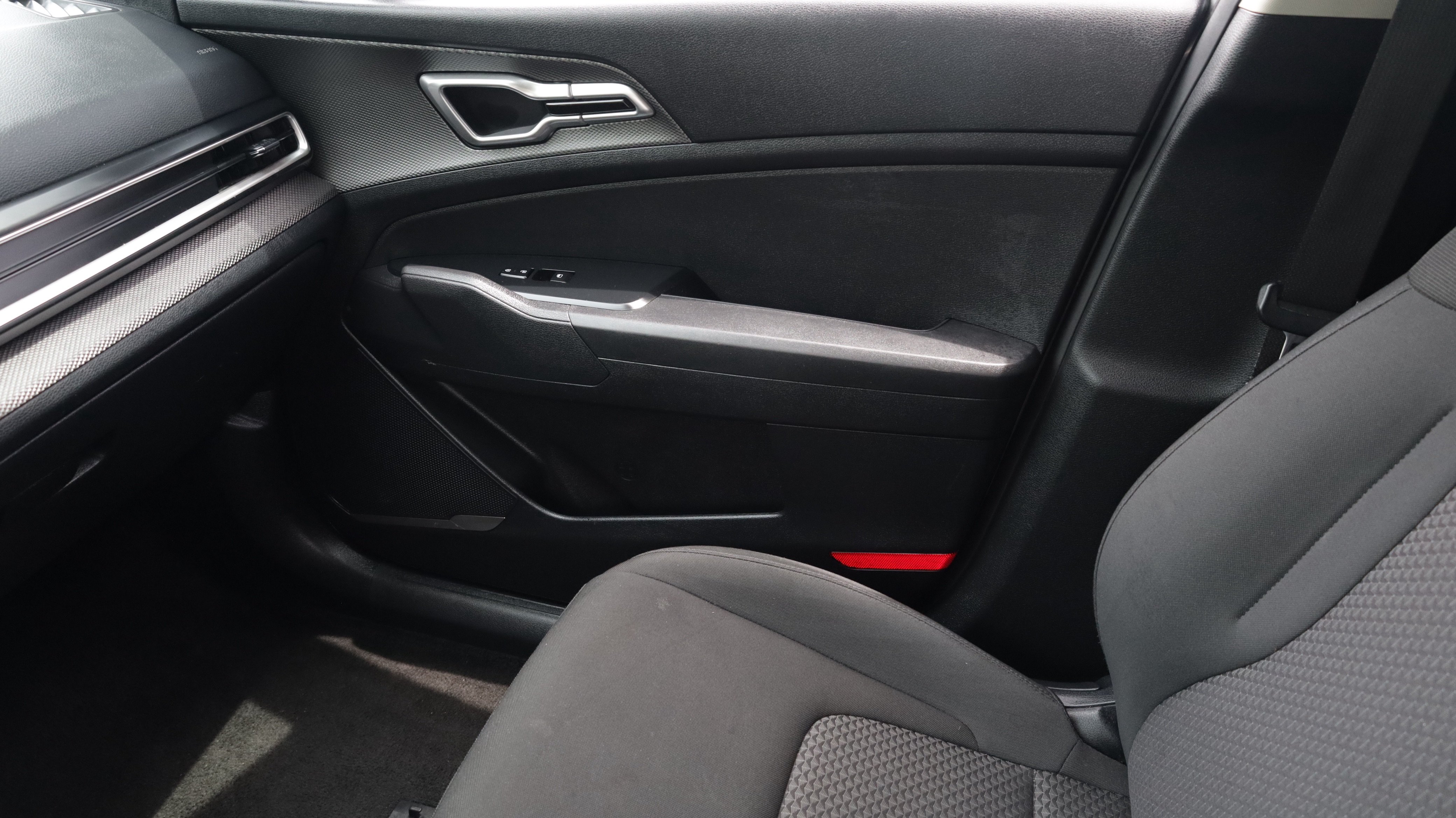 Used 2024 Kia Sportage LX FWD image 12