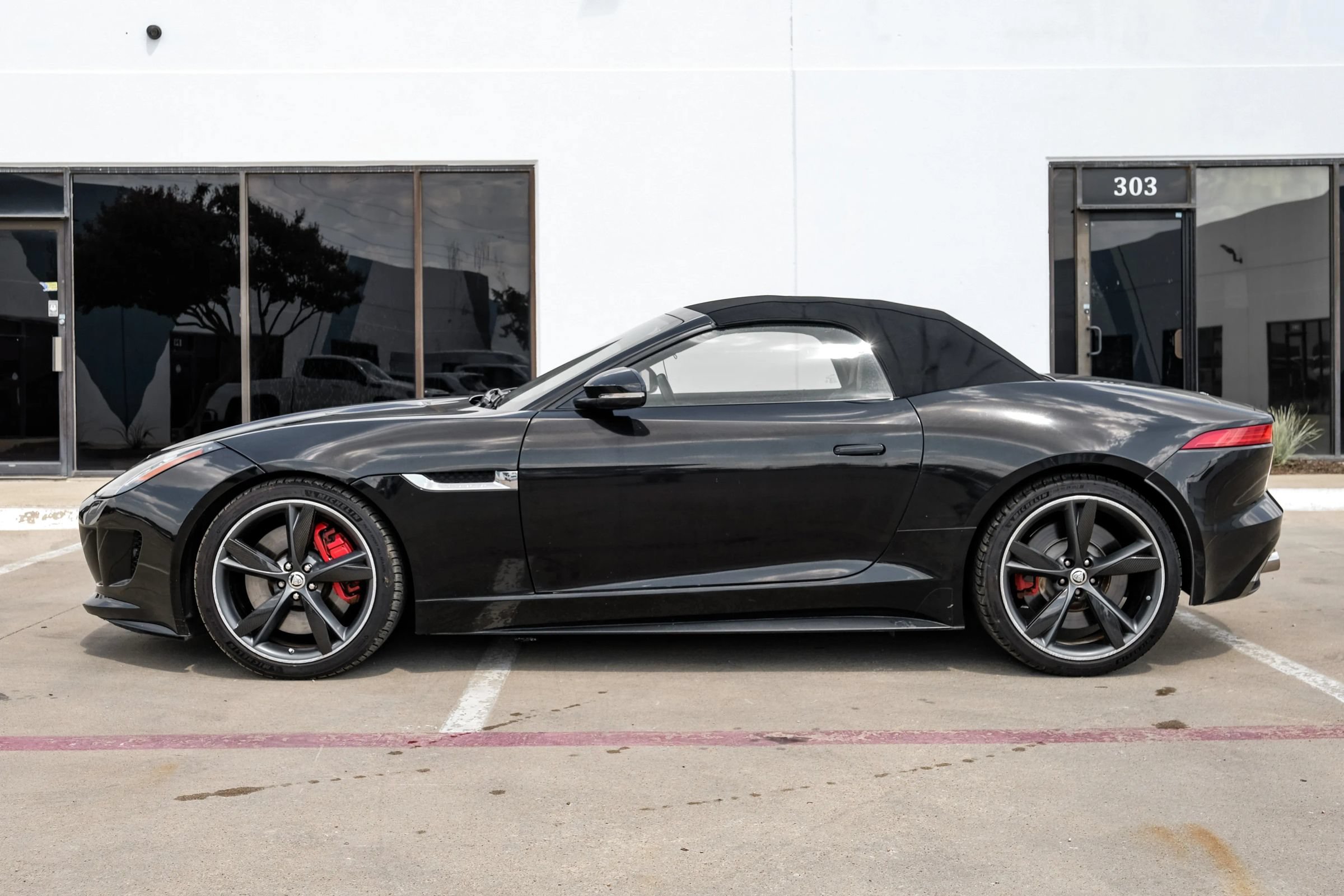 Used 2014 Jaguar F-TYPE S RWD image 12