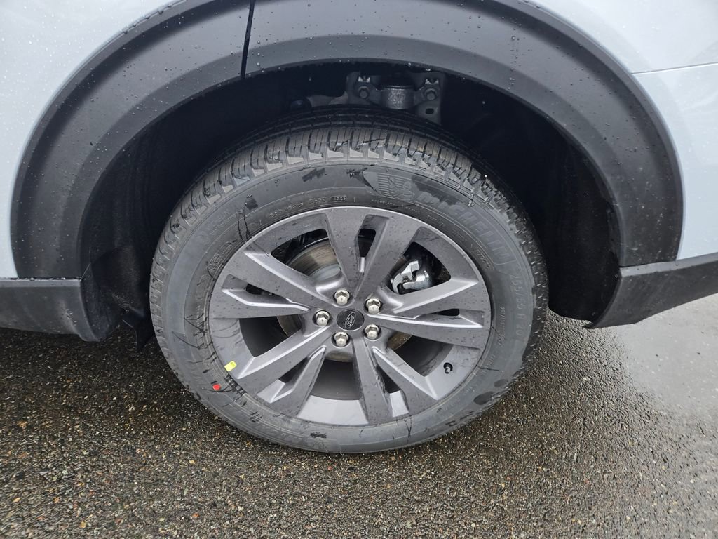 New 2026 Ford Explorer Active w/ Active Comfort Package image 9