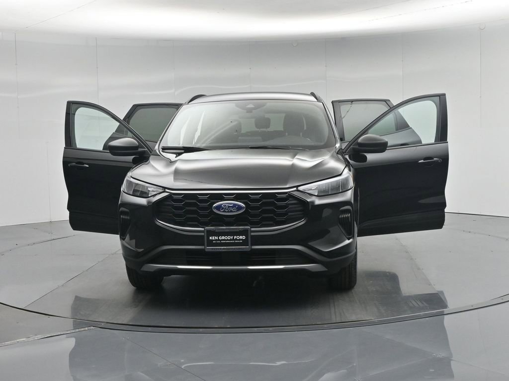 Used 2025 Ford Escape ST-Line AWD/4WD image 34