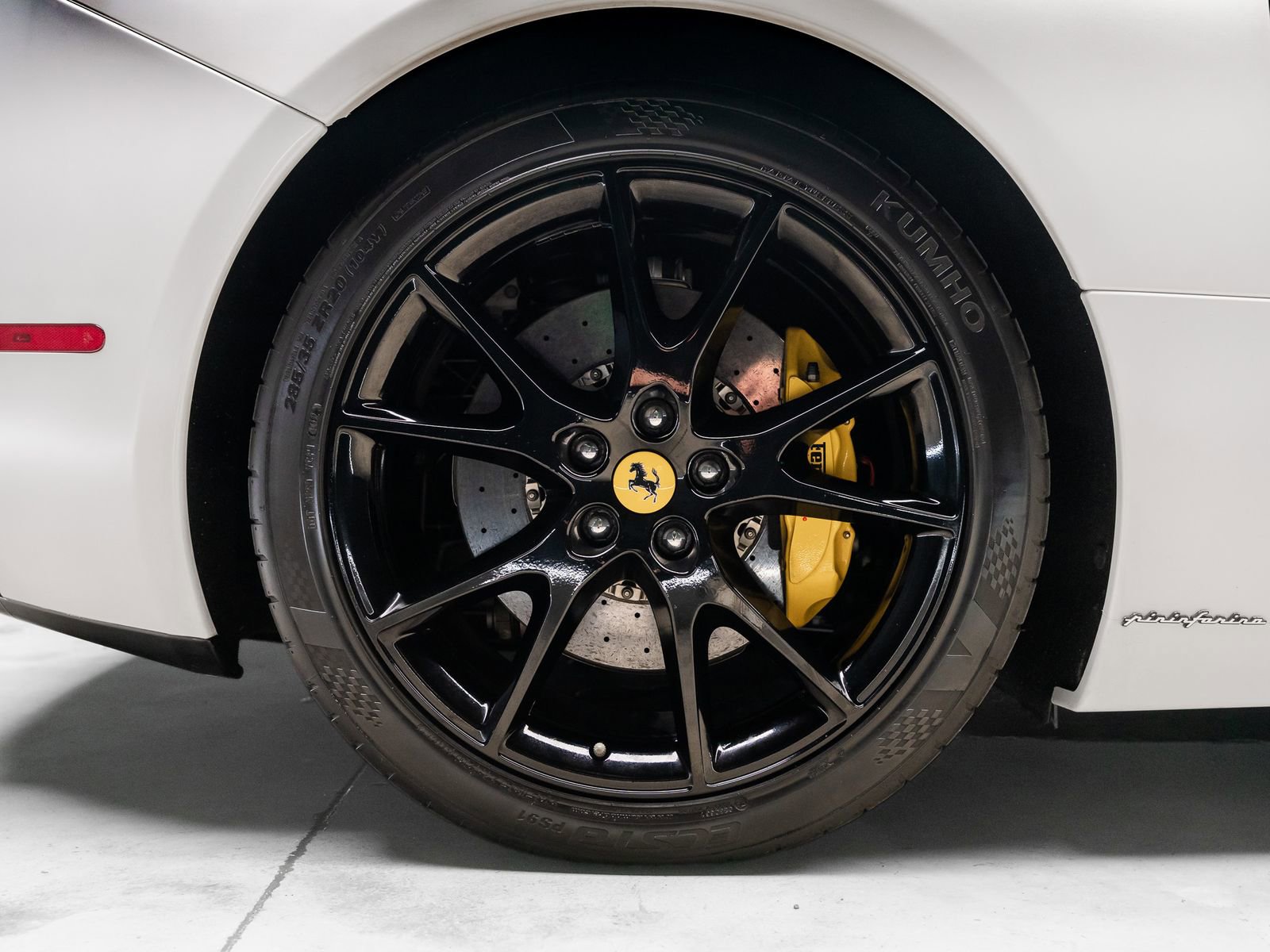 Used 2013 Ferrari California RWD image 30