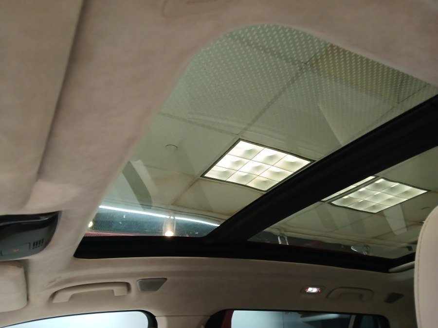 Used 2024 BMW X7 M60i w/ Executive Package image 48