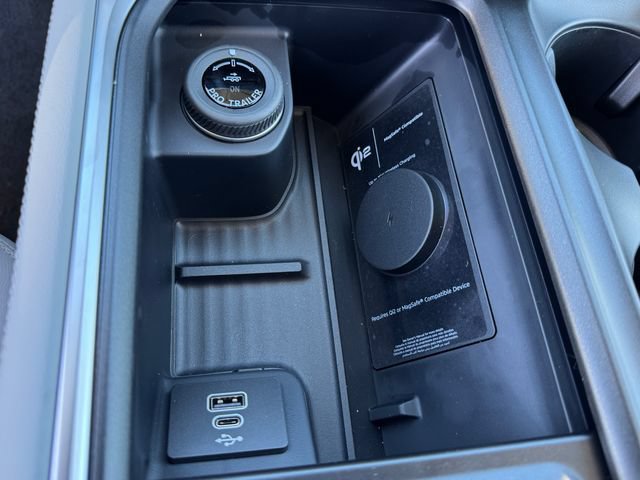 New 2027 Ford Expedition Platinum w/ Platinum Ultimate Package AWD/4WD image 8