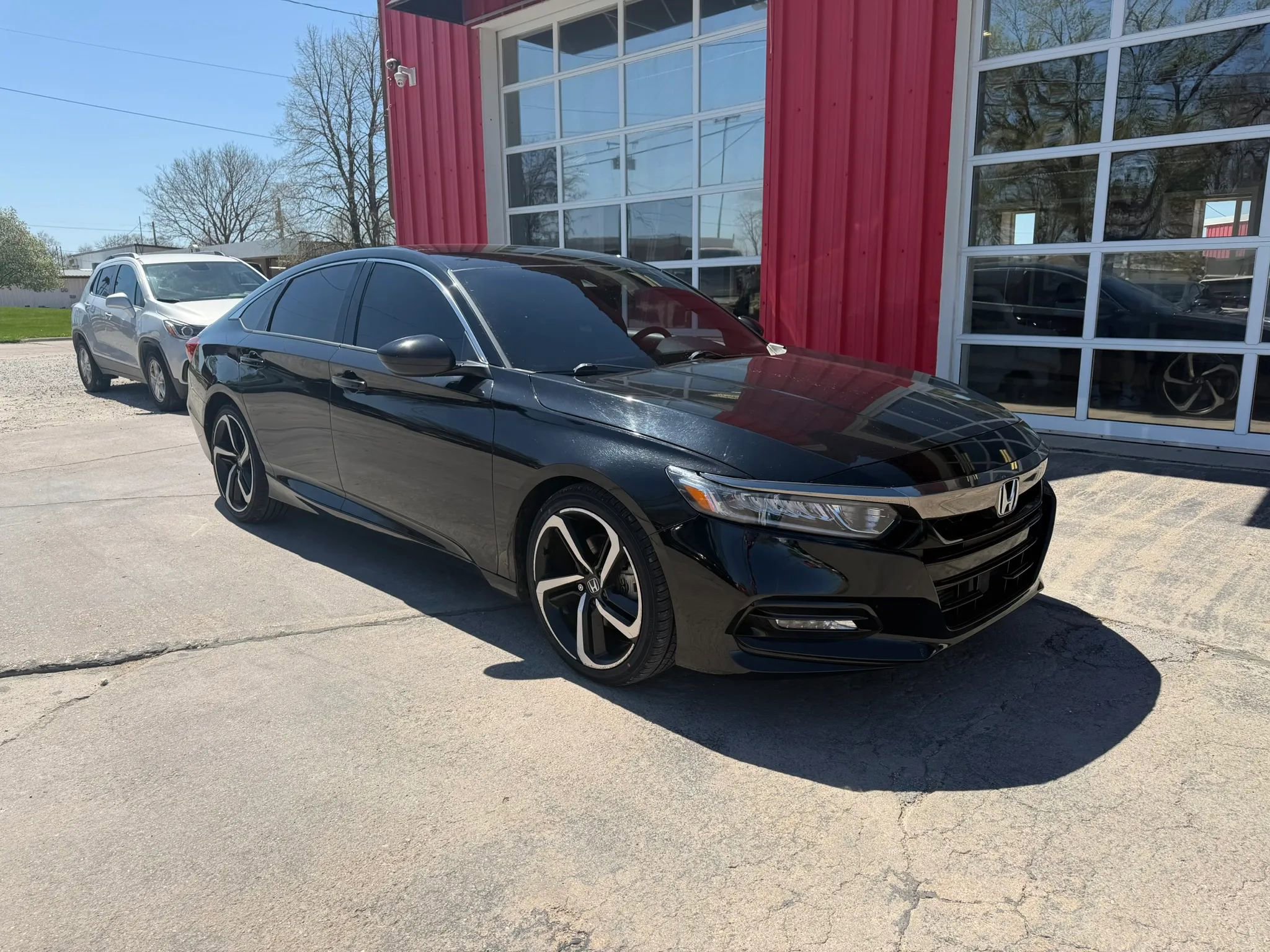 Used 2018 Honda Accord Sport image 2