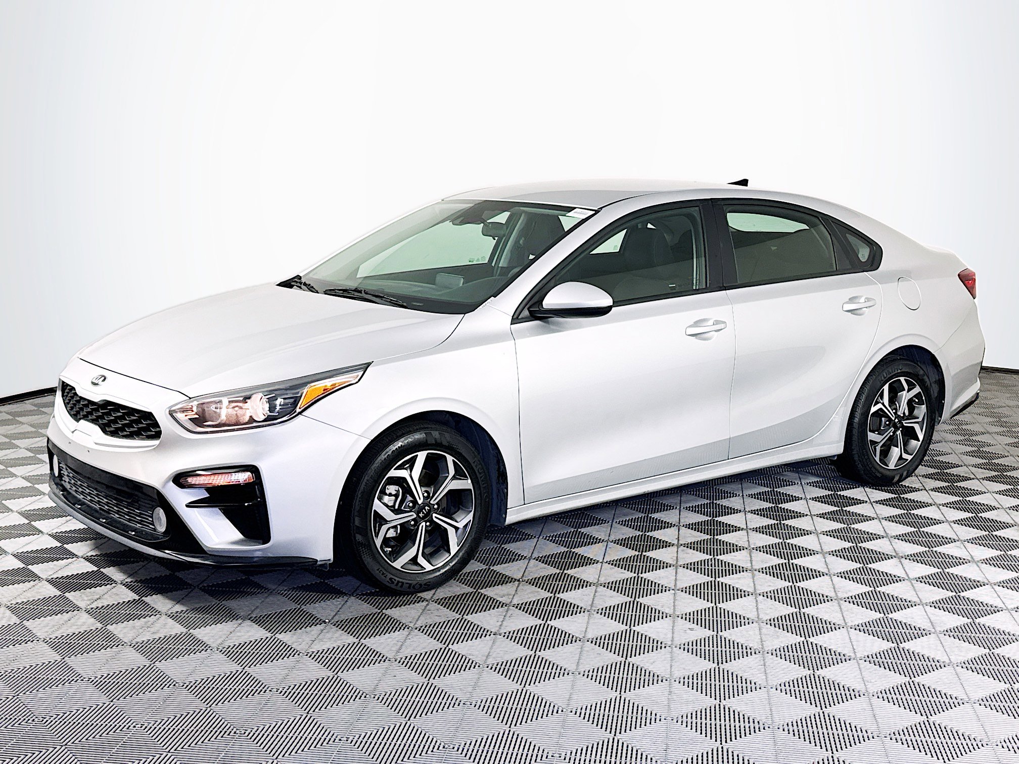 Used 2021 Kia Forte LXS FWD image 4