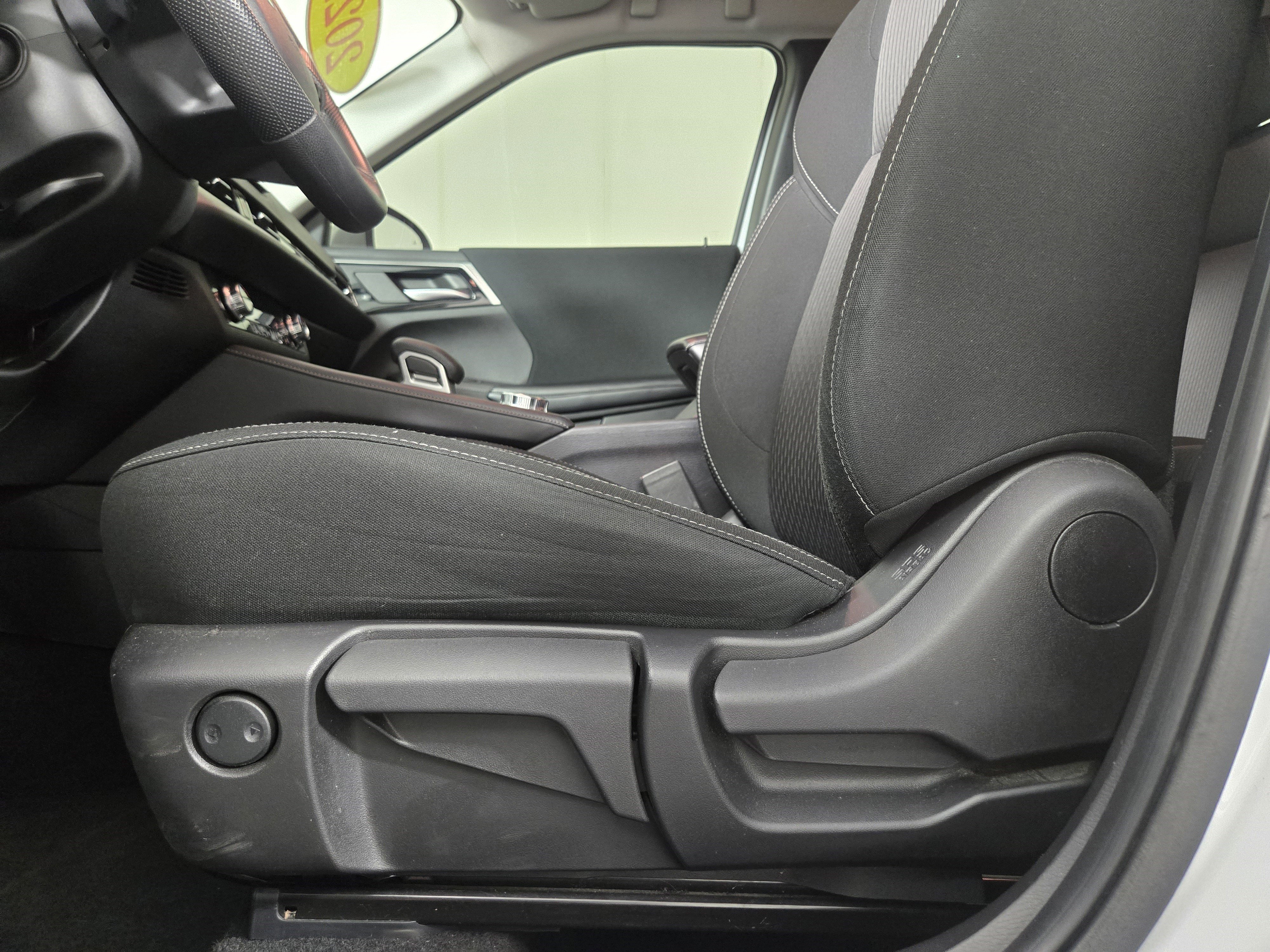 Used 2022 Mitsubishi Outlander ES AWD/4WD image 28