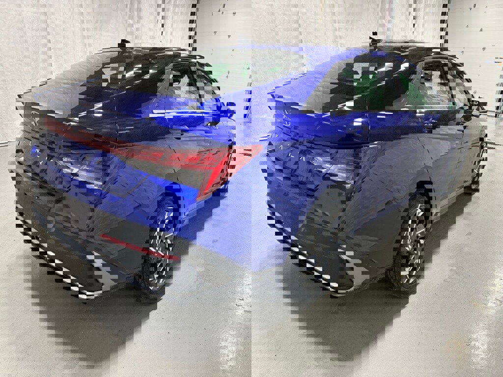 Used 2025 Hyundai Elantra SEL w/ Cargo Package image 7