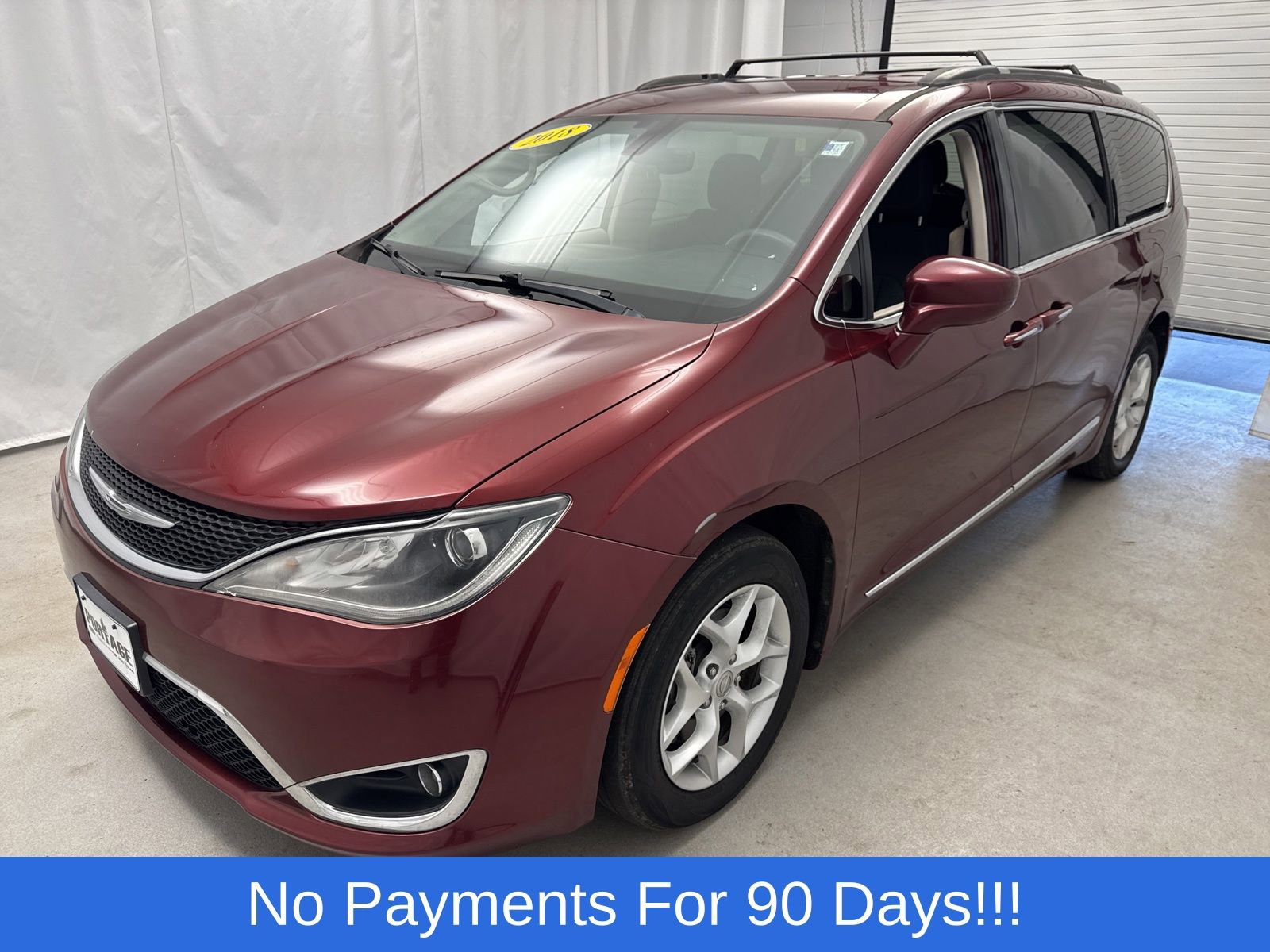 Used 2018 Chrysler Pacifica Touring Plus w/ Tire & Wheel Group image 6