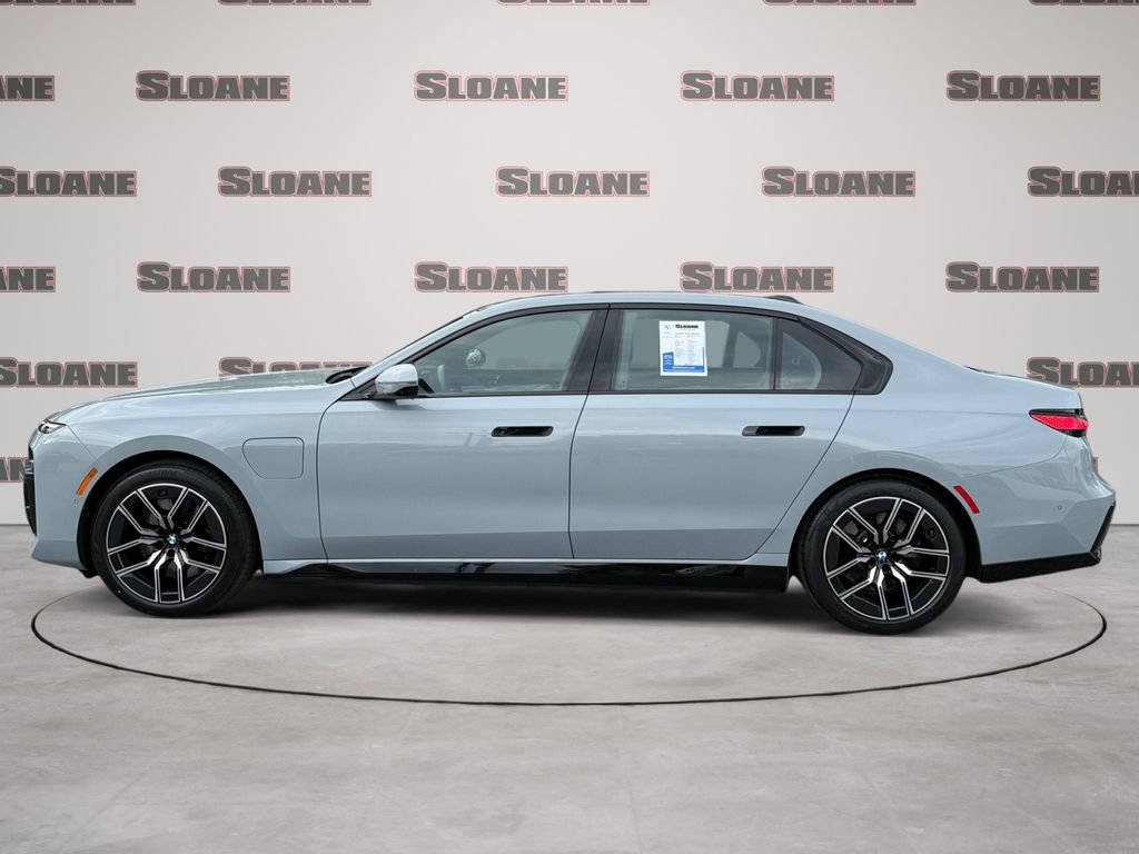 Certified 2026 BMW 750e xDrive AWD/4WD image 2