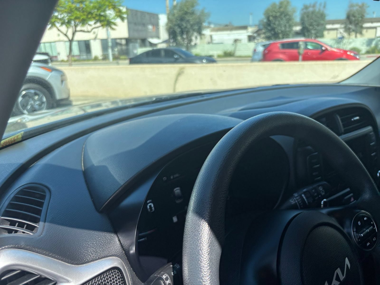 Used 2025 Kia Soul LX w/ LX Technology Package FWD image 33