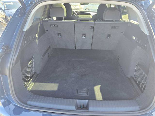 Used 2025 Audi Q6 e-tron Prestige image 18