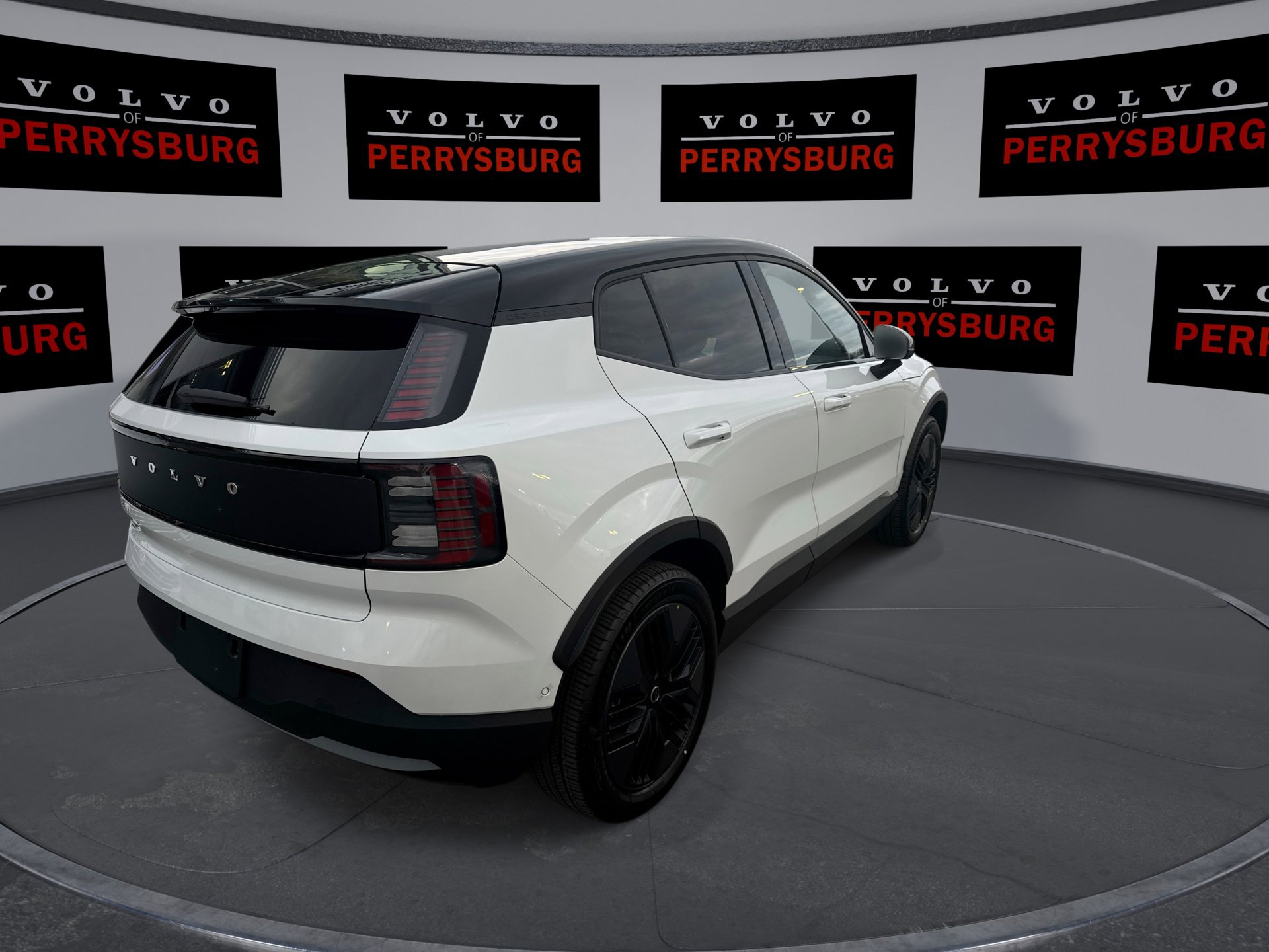 New 2026 Volvo EX30 Cross Country Ultra image 8