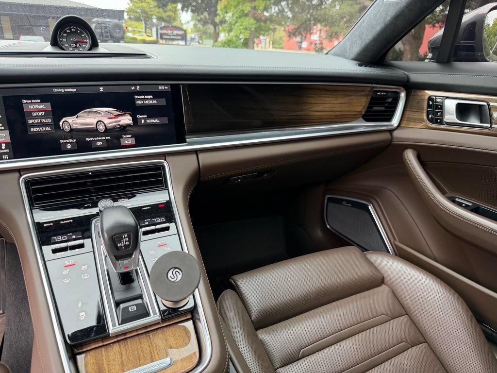 Used 2017 Porsche Panamera Turbo AWD/4WD image 14