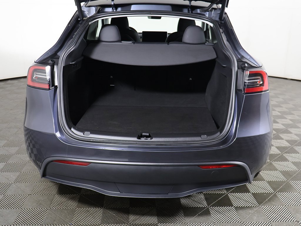 Used 2023 Tesla Model Y Long Range image 16