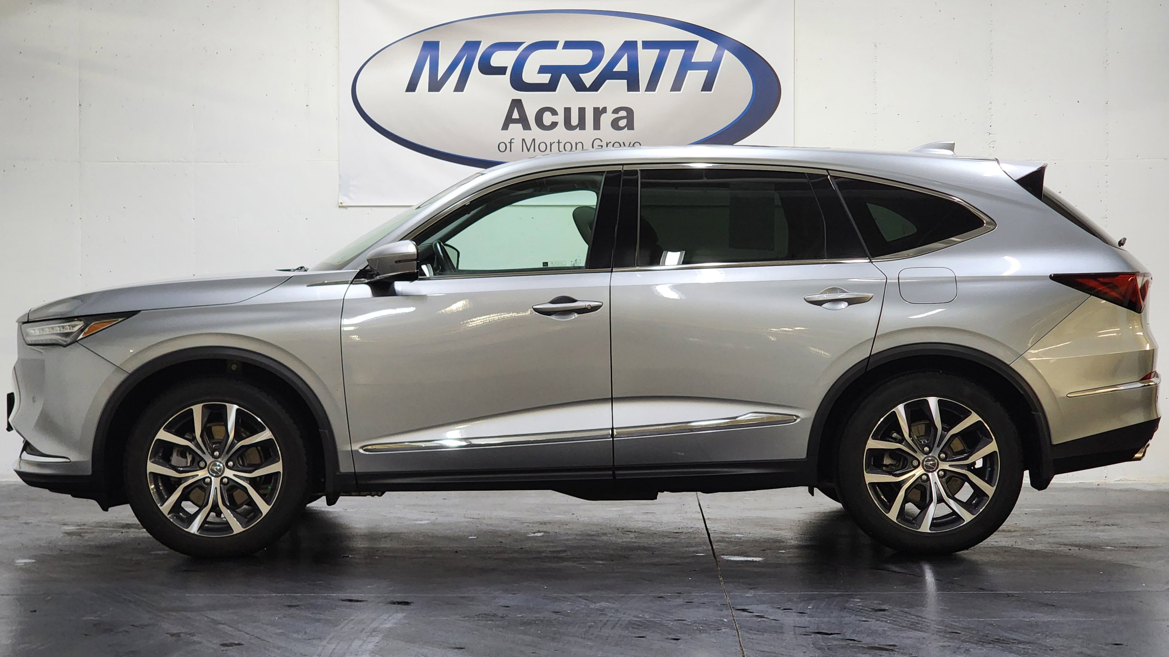 Certified 2023 Acura MDX SH-AWD w/ Technology Package image 9