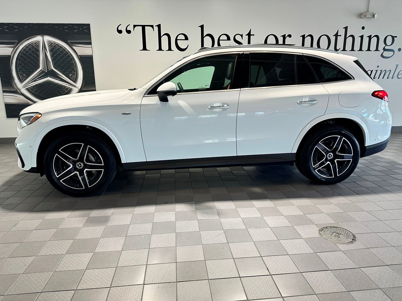 Certified 2025 Mercedes-Benz GLC 350e 4MATIC image 7