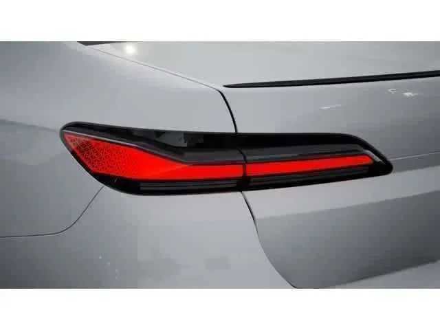 New 2026 BMW 740i RWD image 8