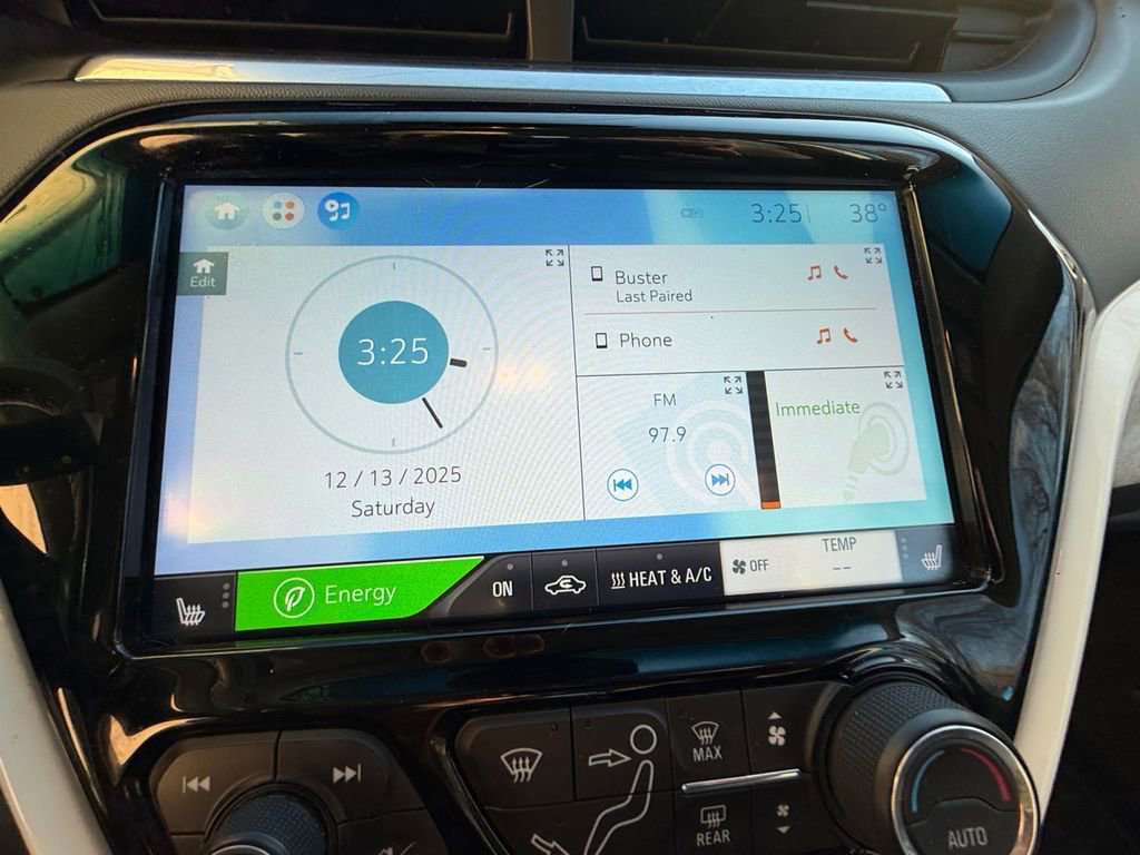 Used 2018 Chevrolet Bolt Premier w/ Driver Confidence II Package image 21