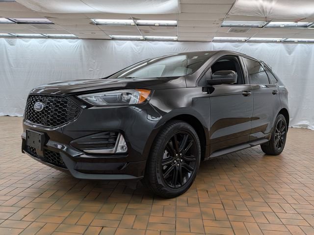 Used 2024 Ford Edge ST-Line w/ Class II Trailer Tow Package AWD/4WD image 3