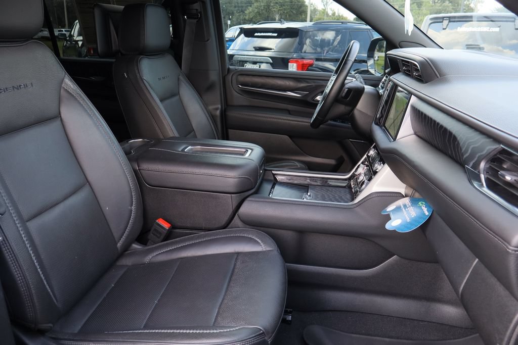 Certified 2024 GMC Yukon XL Denali AWD/4WD image 33