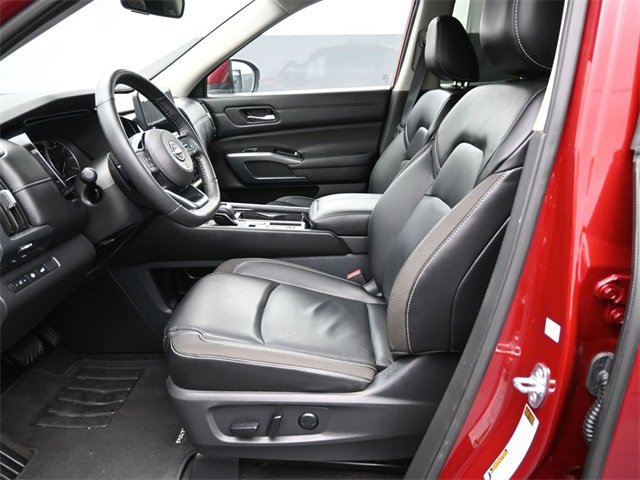 Used 2024 Nissan Pathfinder SL image 21