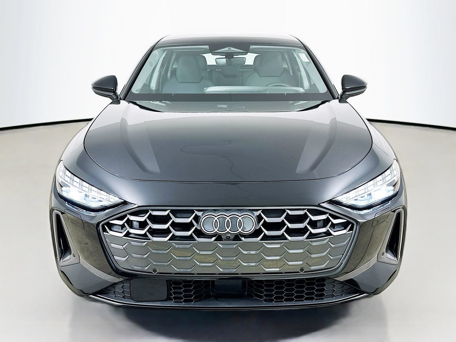 Used 2025 Audi A5 2.0T Premium Plus w/ Premium Plus AWD/4WD image 2