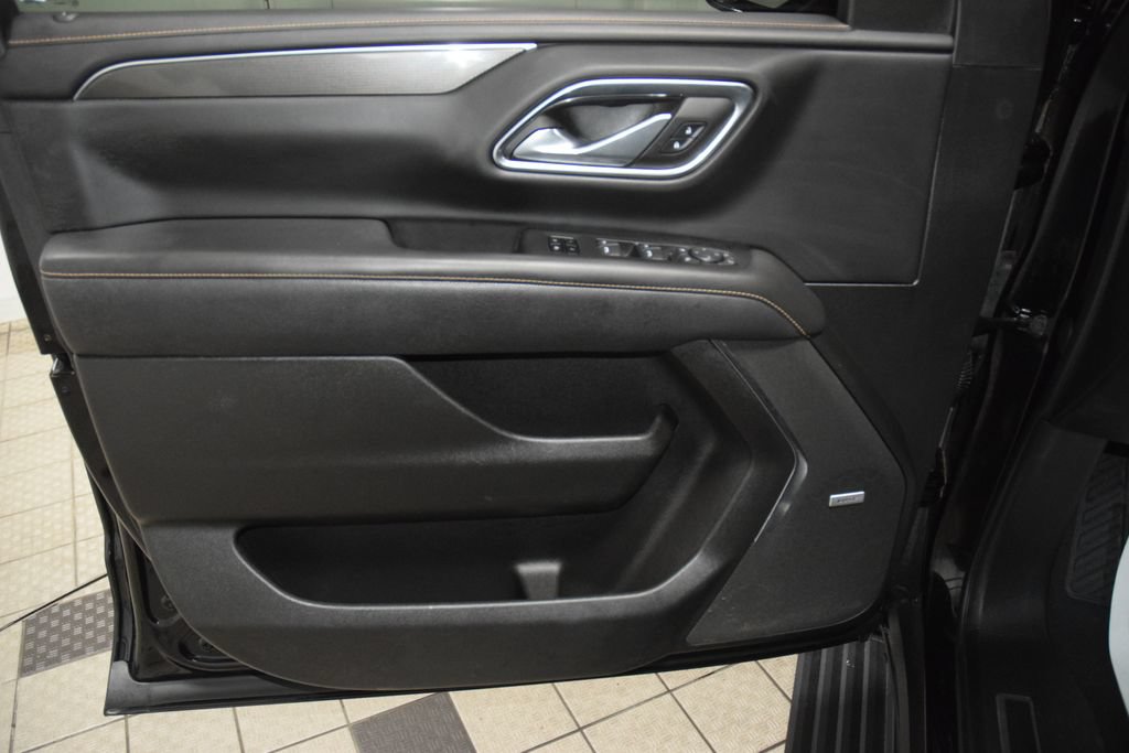 Used 2023 GMC Yukon XL AT4 w/ AT4 Premium Package AWD/4WD image 49